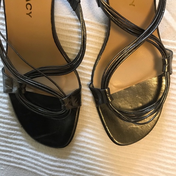 Ellen Tracy silver leather strappy sandals heels 7 - Picture 2 of 6